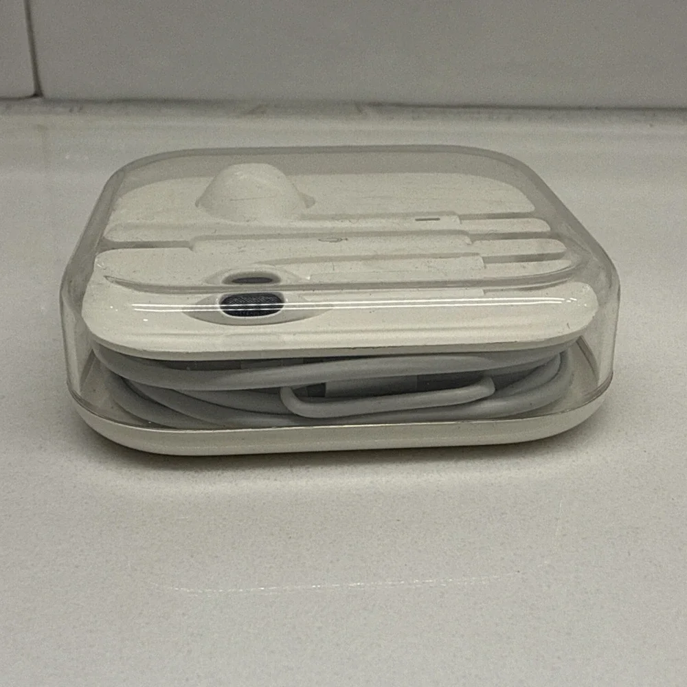 Apple OEM Wired White Ear Buds w/Case iPhone iPad iPod 3.5mm Aux Jack Headphones